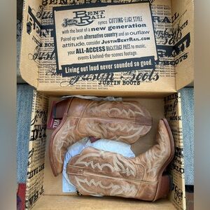 Justin Boots Bent Rail Tan cowboy boots size 7